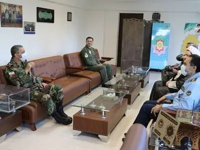 بازدید سرزده فرمانده کل ارتش از دانشگاه هوایی شهید ستاری