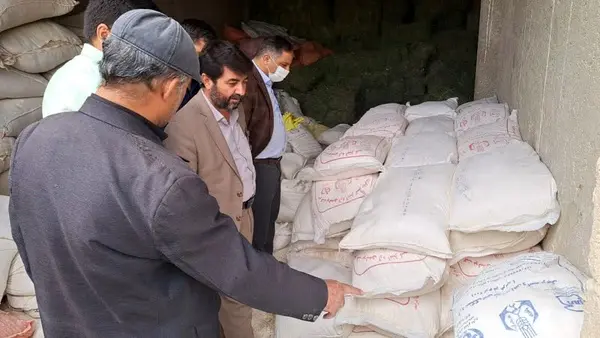 کشف آردهای یارانه‌ای در گاوداری یاسوج