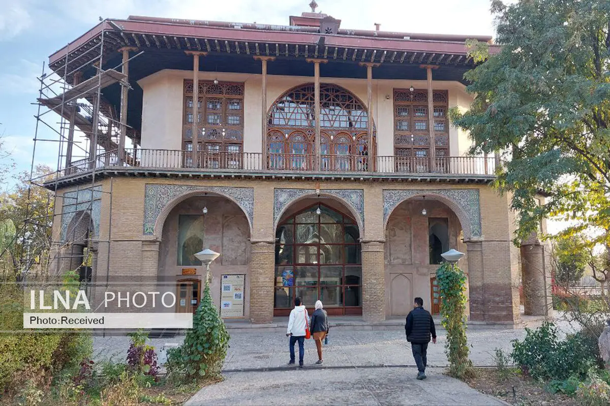  ۲۴ ماه زمان و ۲ و نیم میلیارد تومان اعتبار تا اتمام مرمت کاخ چهل ستون قزوین/ داربست‌ها از ضلعی به ضلع دیگر تا پایان مرمت باقی خواهد ماند