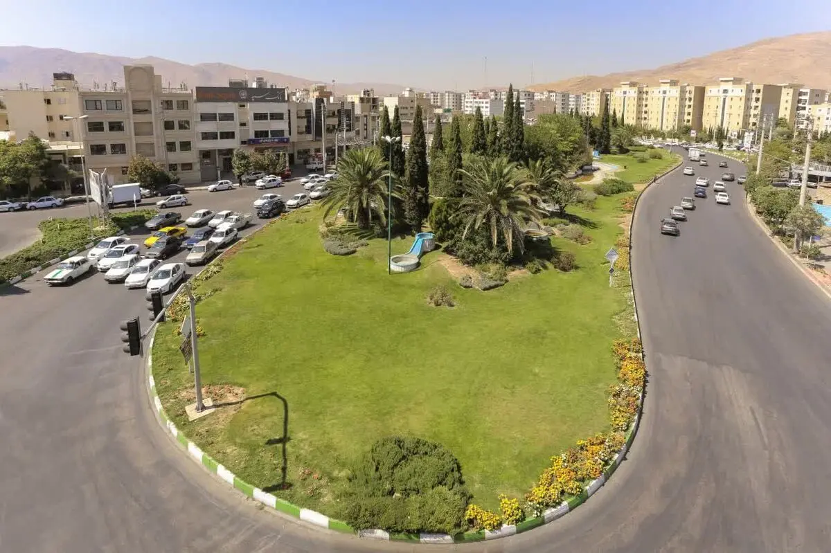 میدان مطهری شیراز خاطره‌ای که به یادگار باقی خواهد ماند/ اصلاحات هندسی برای روان‌سازی ترافیک