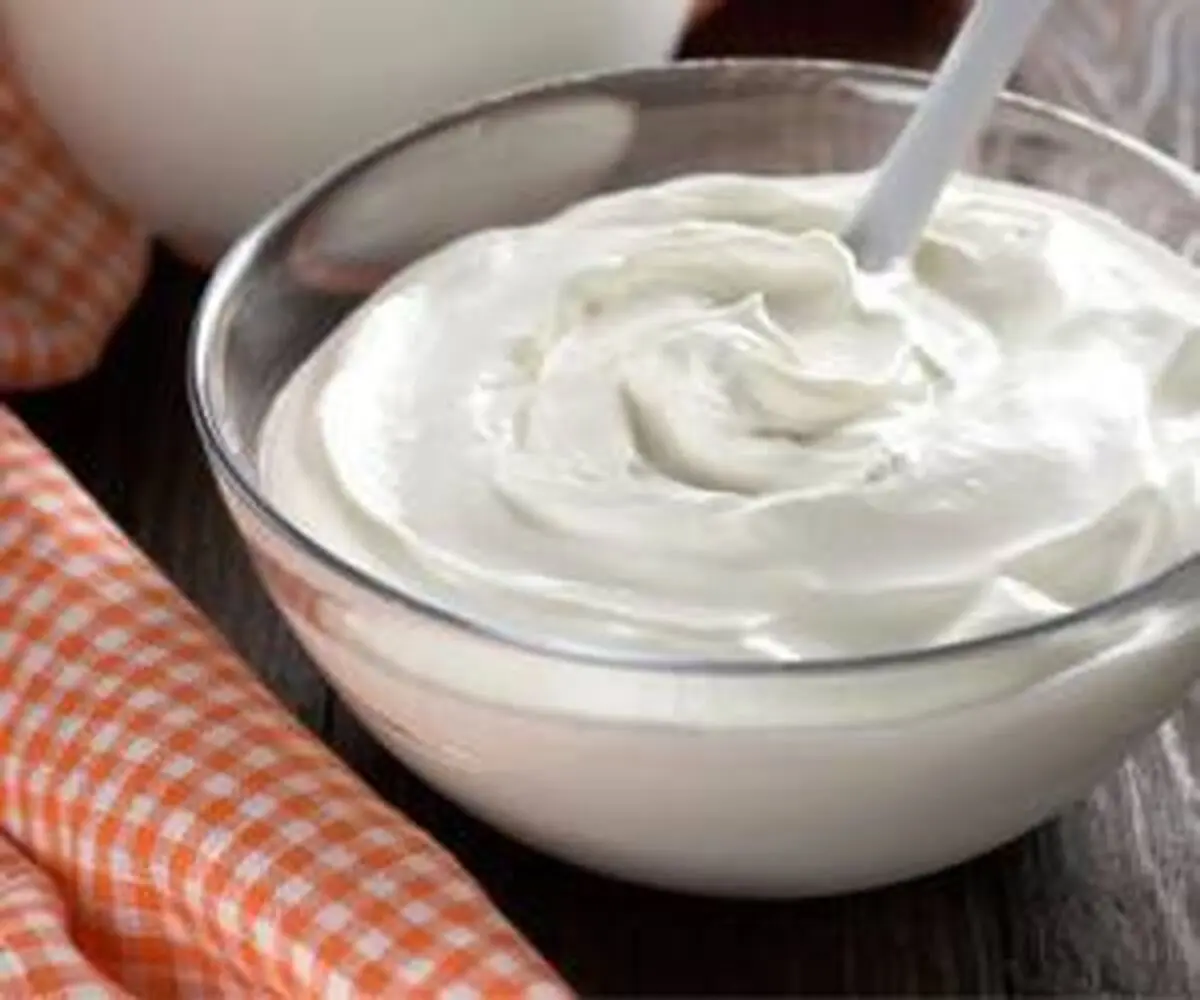 طرز تهیه ماست و راههایی برای جلوگیری از آب انداختن آن