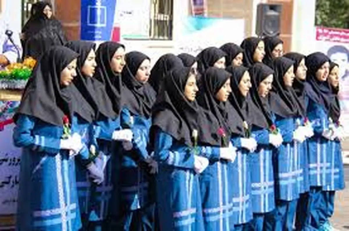 لزوم ساماندهی تامین لباس فرم مدارس تهران 