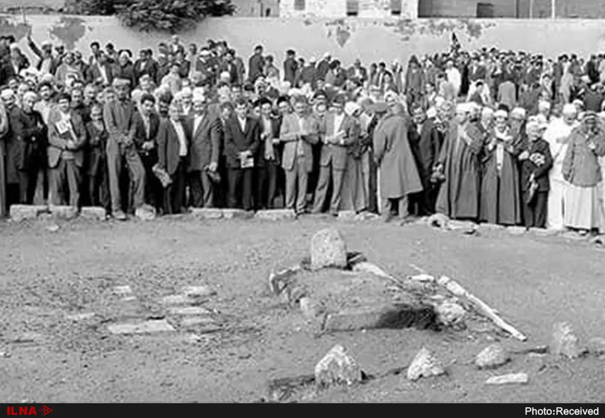 ایوان انتظار تماشاگه "بهشت بقیع"