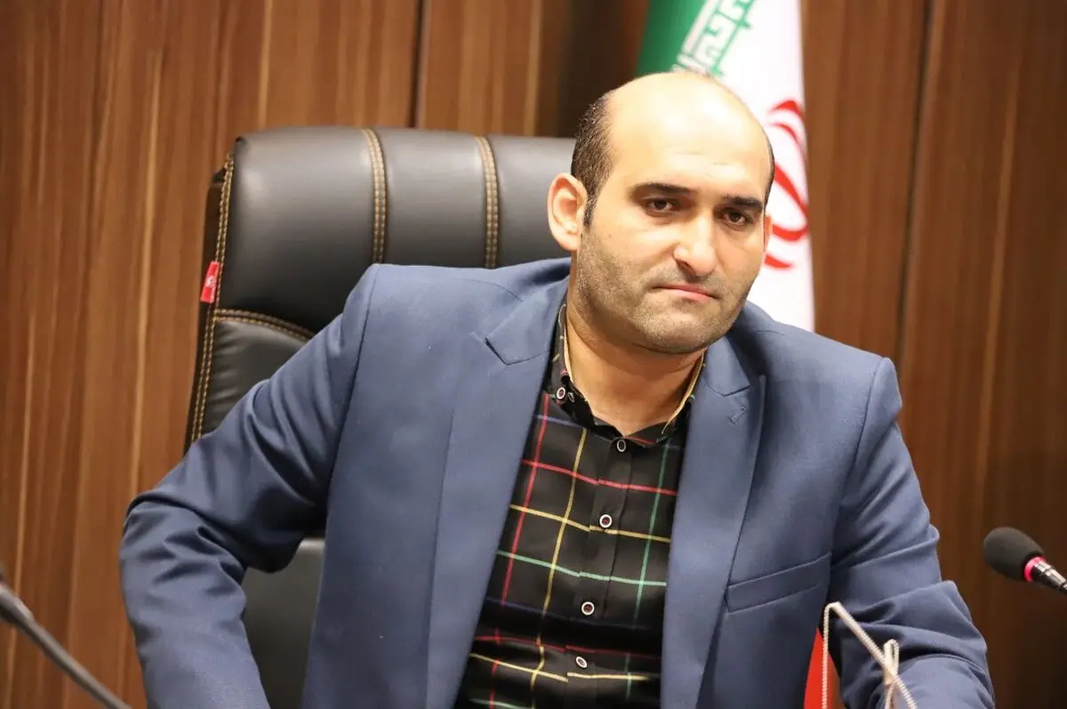 به عنوان عضو شورا مستقل تصمیم می گیرم