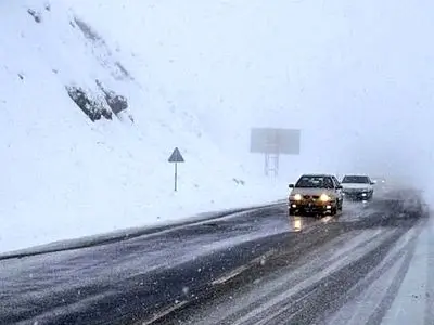 هشدار پلیس راه خراسان رضوی به رانندگان/ کاهش دید و لغزندگی در جاده‌های مه‌گیر