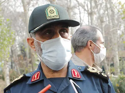 بازدید هوایی جانشین فرمانده نیروی انتظامی از مراسم با شکوه ۲۲ بهمن