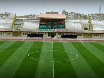 استقلال و هوادار در ورزشگاه انقلاب کرج