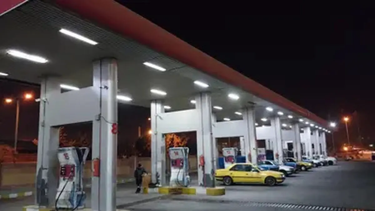 پیشنهاد شارژ ریالی کارت سوخت دارندگان خودروی CNGسوز/ ۲۰۰ جایگاه CNG تعطیل است