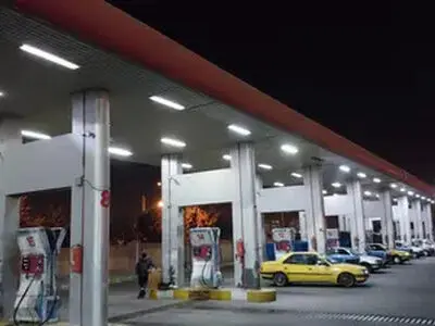 پیشنهاد شارژ ریالی کارت سوخت دارندگان خودروی CNGسوز/ ۲۰۰ جایگاه CNG تعطیل است
