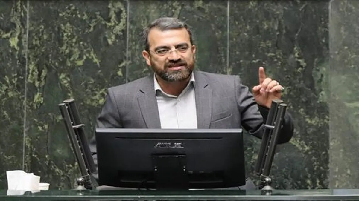 استیضاح وزیر اقتصاد نزدیک است/ طلای فضایی می‌فروشند درحالیکه فروش خالی است!