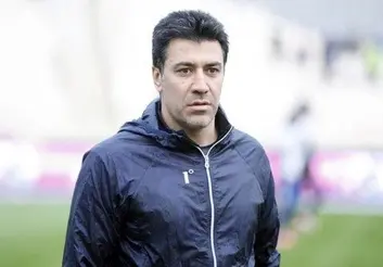 نوازی: نمی‌دانم چرا به من پیشنهاد سرمربیگری نمی‌دهند/ کار استقلال برای قهرمانی سخت است