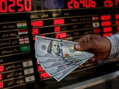 دولت چهاردهم سراغ نسخه‌های اقتصاددانان لیبرال نزدیک به کارگزاران رفته/ نقشه جدید برای بازار، بالا رفتن قیمت ارز است/ موج تازه گرانی‌‌ها...