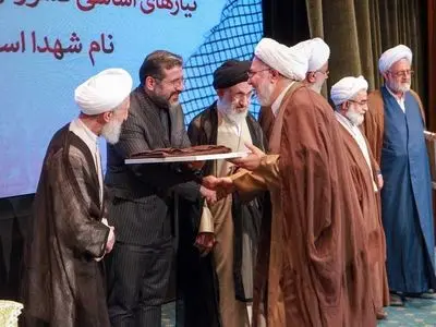 ​چاپ ۲۸ میلیون «مفاتیح الجنان» نشان‌دهنده اُنس مردم با این کتاب گرانبهاست