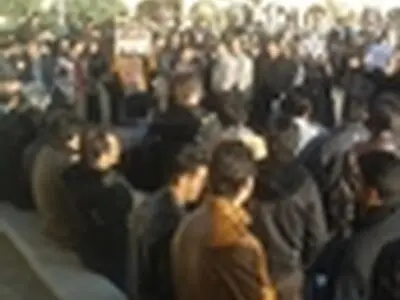 اقدام پیش‌گیرانه کارگران پلی‌اکریل / اجازه تخریب وجهه اعتراضات‌مان را نمی‌دهیم