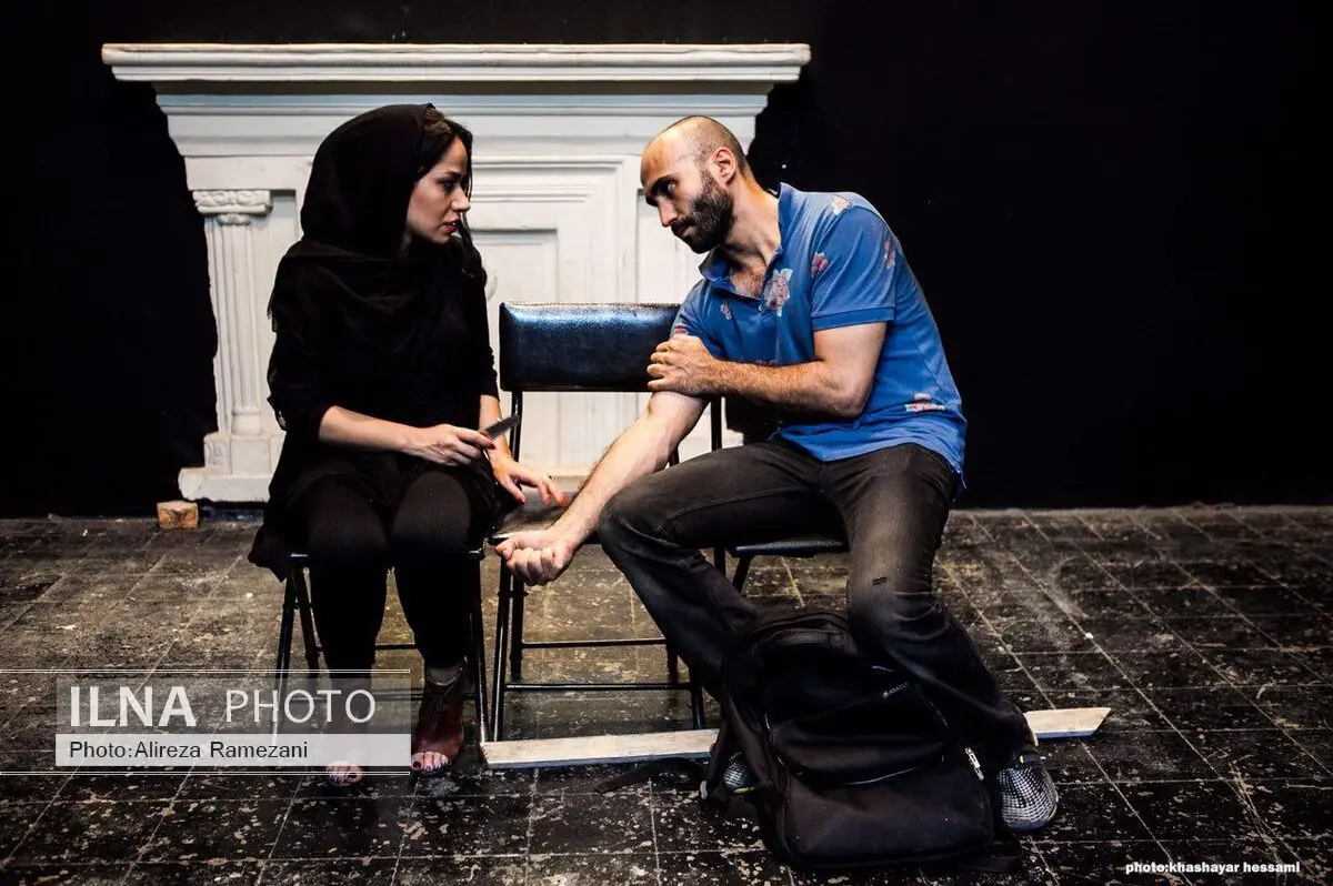 «آنات» و «زخم‌های وحشتناک زمین بازی» در تئاتر شهر