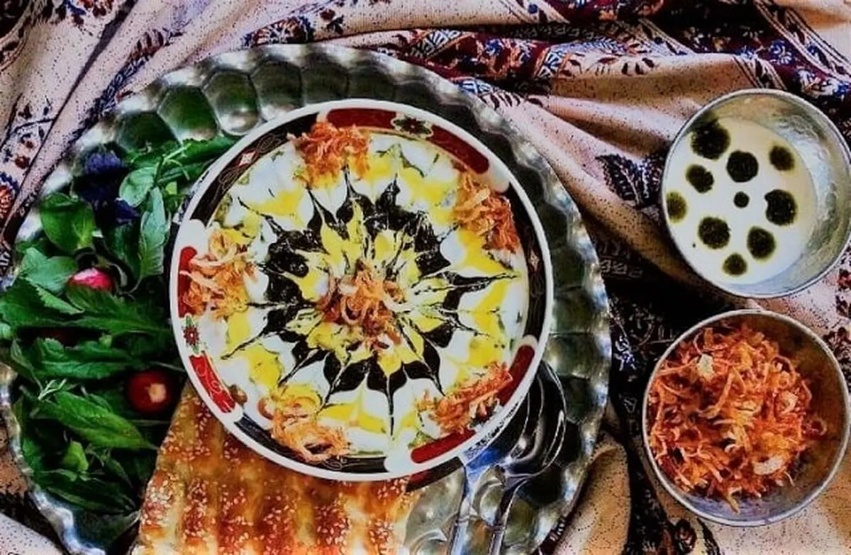 طرز تهیه آش رشته جا افتاده و لذیذ
