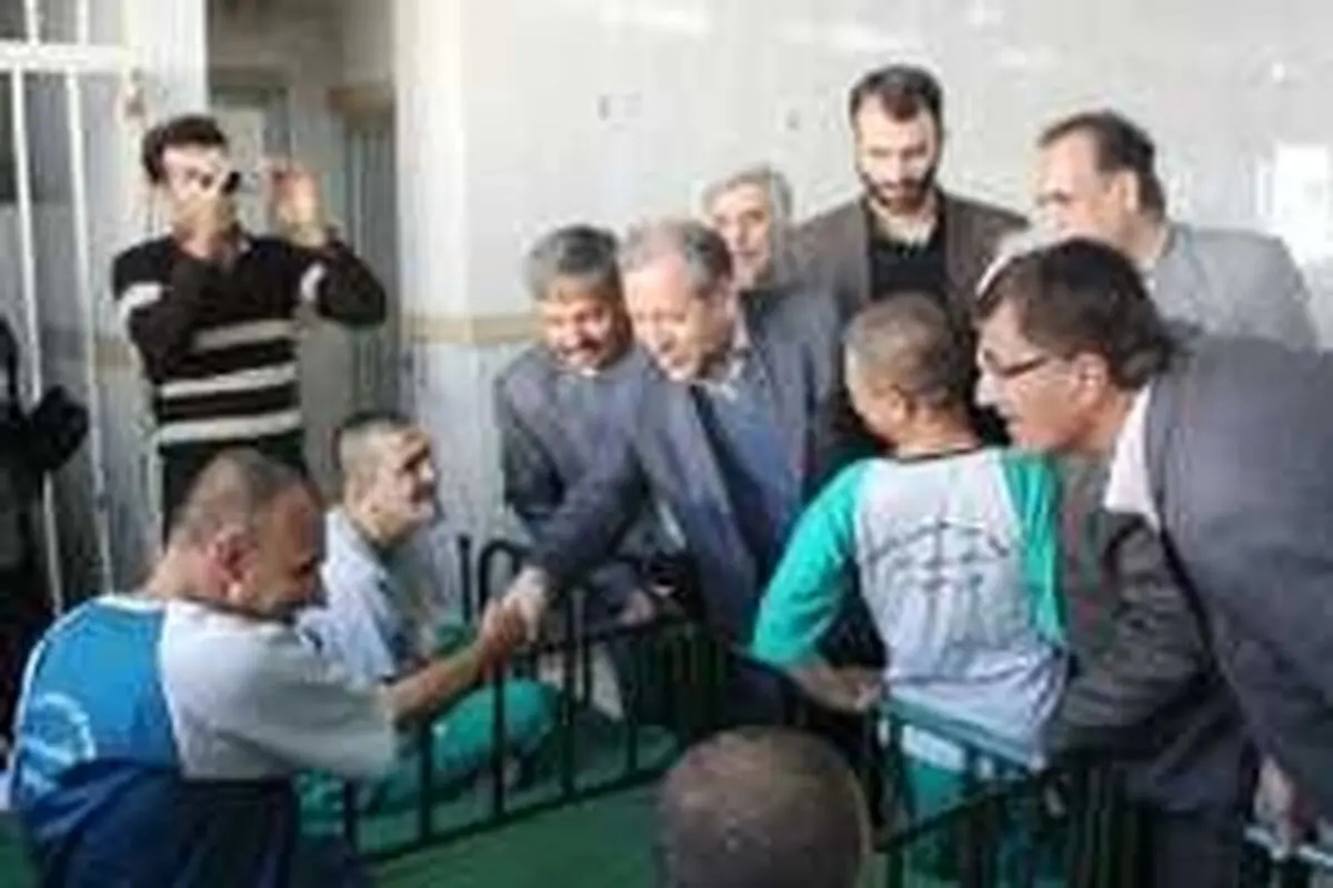 کلنگ‌زنی احداثمجتمع سالمندان خیریه محمودیه درخمینی شهر