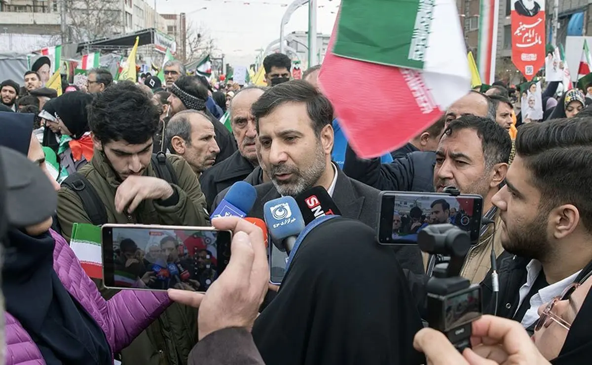  نظام اسلامی به پشتوانه مردم هیچ‌گاه از آرمان‌های خود عقب‌نشینی نمی‌کند