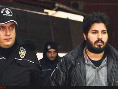 آگاهی دولت اوباما از دور زدن تحریم‌ها توسط ایران/ لغو قانون «معافیت طلا» در خلال مذاکرات هسته‌ای اجرا نشد/ تشبیه ضراب به استاد دانشگاه هاروارد 