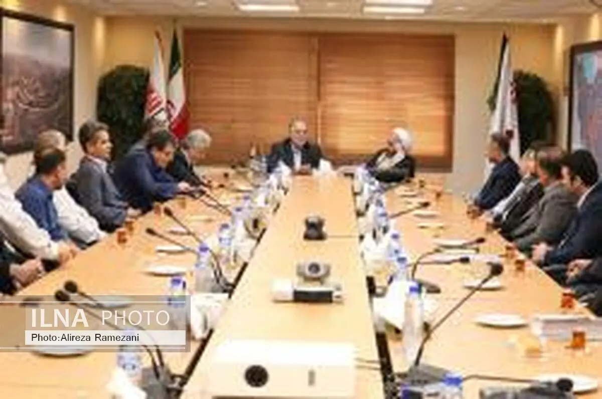 برگزاری جلسه تقدیر از ایثارگران ایمیدرو