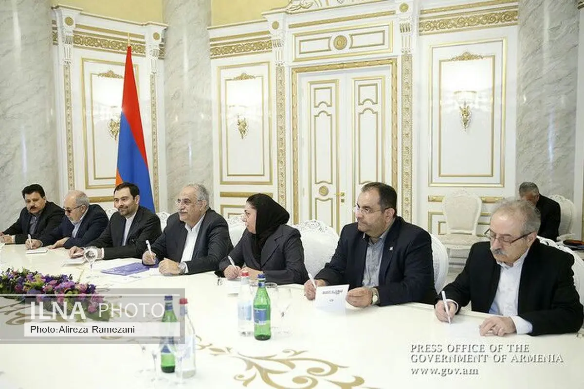 دیدار نخست وزیر ارمنستان با رییس کل گمرک ایران