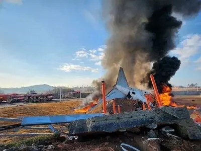 یونهاب: تحطم طائرة بمطار موان فی کوریا الجنوبیة ومقتل غالبیة رکابها الـ181