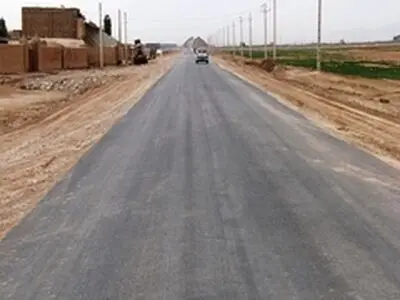 بهسازی ساختاری بخش‌هایی از محور روستایی قمرود قم عملیاتی شد