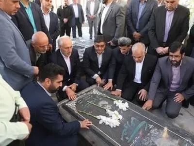 معاون‌رییس جمهور و رییس سازمان برنامه و بودجه وارد شهرکرد شد