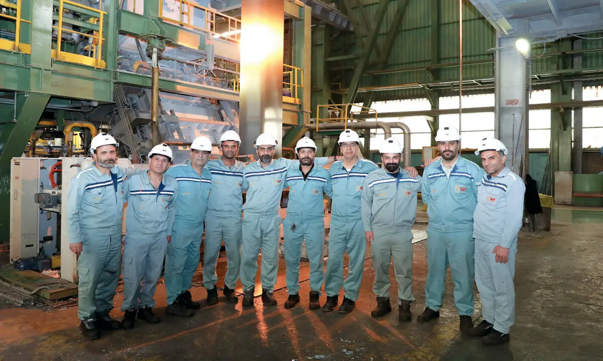 ما یک خانواده هستیم که گذشته را پاس می‌داریم و آینده را با جسارت می‌سازیم