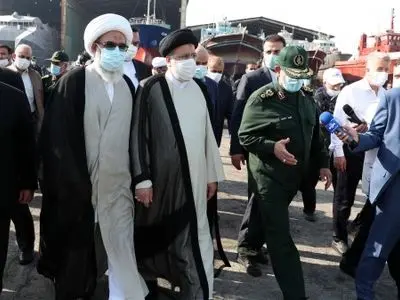 تلاش برای خودکفایی کشور نمادی از مبارزه با زیاده‌خواهی مستکبران است/ دولت از صنایع کشتی‌سازی حمایت می‌کند