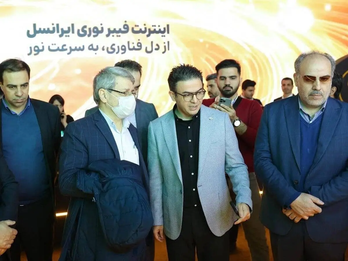 بازدید مدیران سازمان برنامه و بودجه از غرفه ایرانسل در آخرین روز نمایشگاه تلکام ۱۴۰۳
