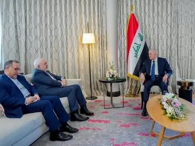ظريف يلتقي الرئيس العراقي على هامش اجتماع دافوس