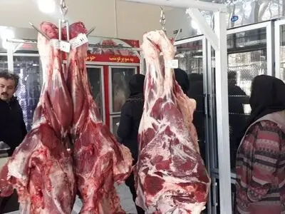 مصرف سرانه گوشتِ قرمزِ کارگران زیر ۷۰۰ گرم/ بازنشستگانی که ماه‌ها گوشت نمی‌خرند!