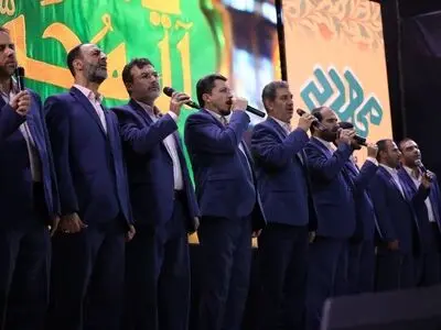 منتظران ظهور در میدان ولیعصر (عج) گرد هم آمدند