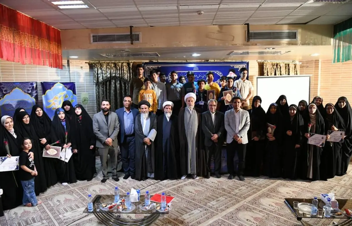 دانش‌آموختگان مجتمع بین‌الملل حوزه علمیه فارس تجلیل شدند