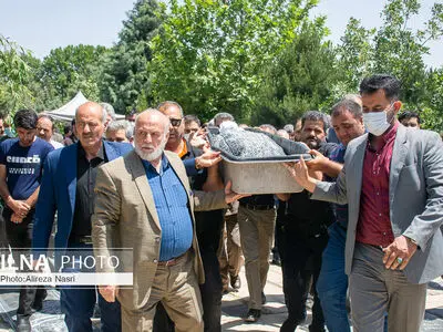 وداع خبرنگاران قزوین با همکار رسانه‌ای بدون حضور مسئولین