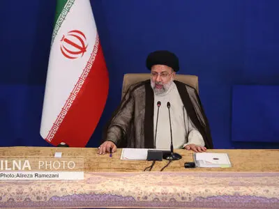 رئیسی: یجب ألا نسمح بأن تباغتنا الموجة الجدیدة من کورونا