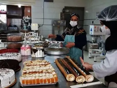رنج زنان حاشیه ها/ برای حقوق ۹ میلیون تومانی هر روز تحقیر می‌شویم!
