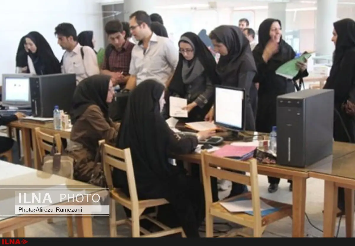 اعتراض دانشجویان علوم پزشکی دانشگاه آزاد به افزایش ۵۰ درصدی شهریه/نرخ شهریه اصلاح نشود، انصراف می‌دهیم