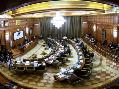 به‌کارگیری بستگان اعضای شورا در شهرداری تهران؛ قانونی یا غیرقانونی؟