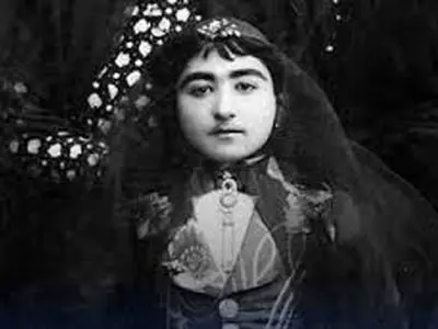 عکس‌هایی از مراسم عروسی اخترالدوله با ملیجک / رونمایی از جهیزیه عروس