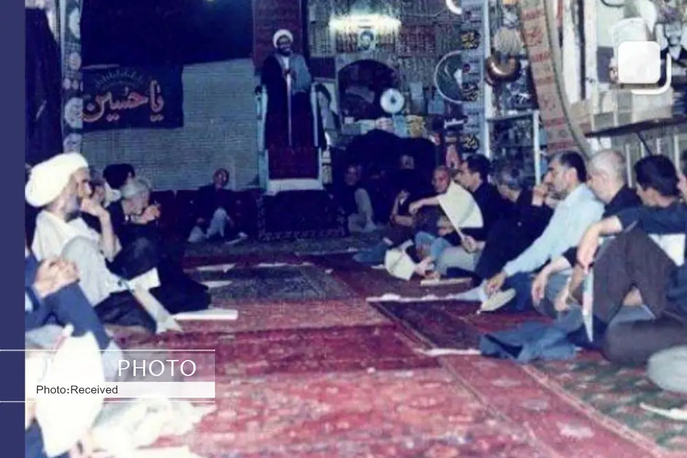 چهارپایه‌خوانی در بازار قزوین؛ سنتی در عزای حسینی