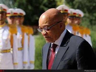 رئیس‌جمهوری آفریقای جنوبی در راهپیمایی روز کارگر سخنرانی می‌کند