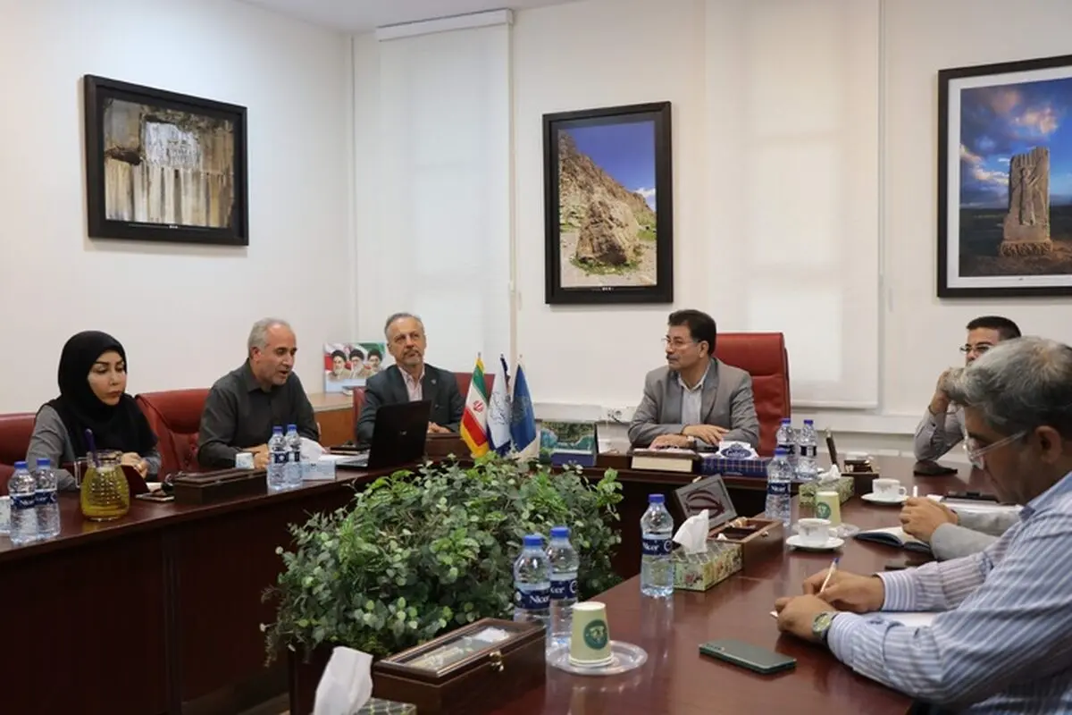 نشست پایگاه پژوهشی میراث دفاع با حضور رئیس پژوهشگاه میراث‌فرهنگی و گردشگری برگزار شد