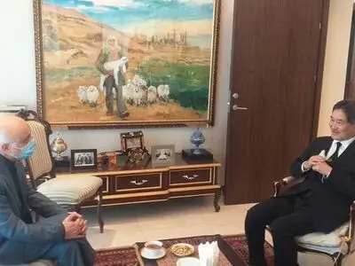 صالحی دفتر یادبود درگذشت شینزو آبه را امضا کرد