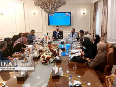  نشست خبری مدیرعامل منطقه آزاد کیش