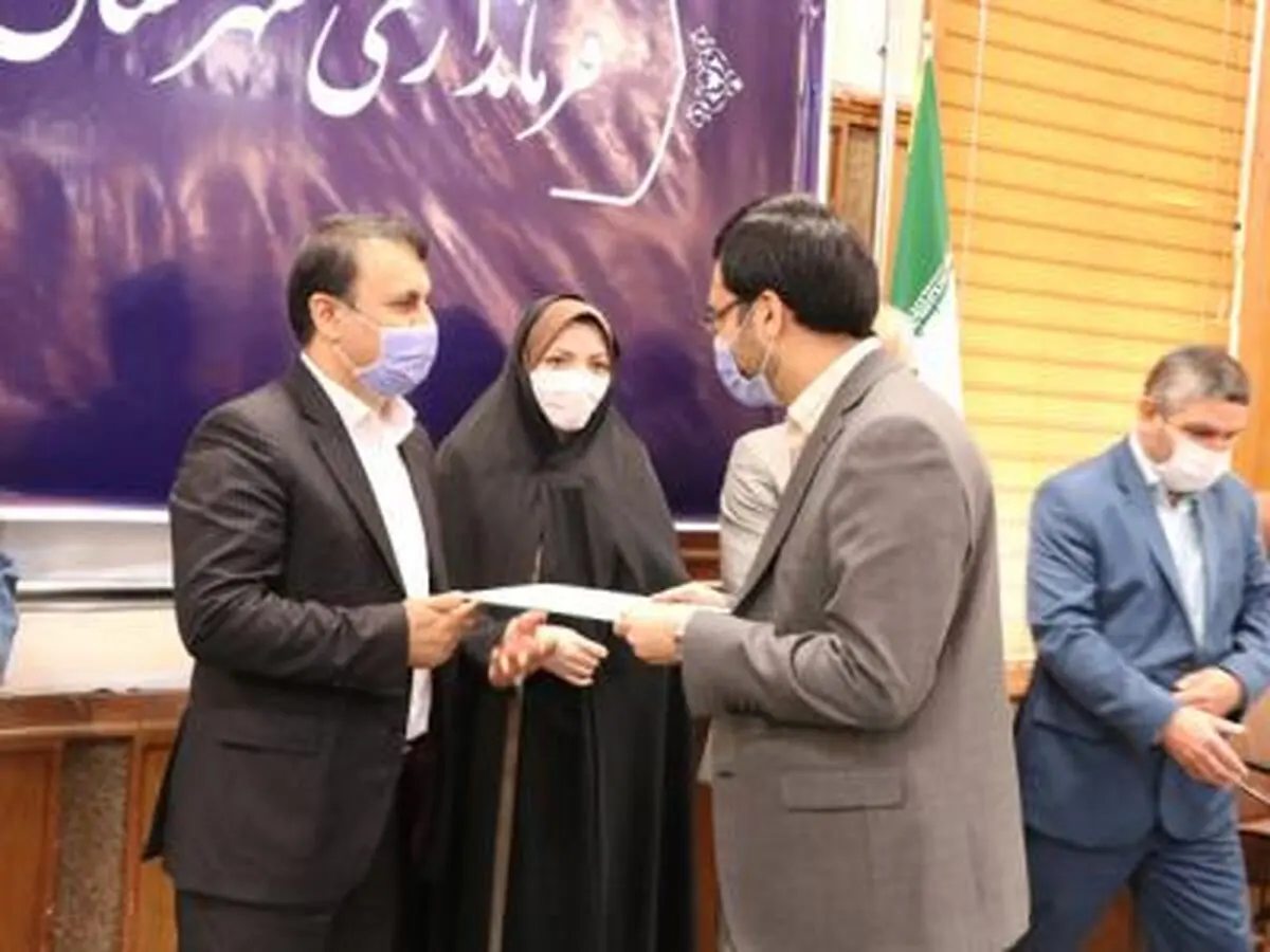 لزوم فراهم آوردن زیرساخت و شرایط مناسب جهت فعالیت بخش خصوصی و تعاونی ها از سوی دولت