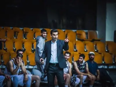 سرمربی تیم بسکتبال رعد پدافند: امسال سخت‌ترین سال کاری‌ام بود/ تلاش می‌کنیم در سوپرلیگ بمانیم