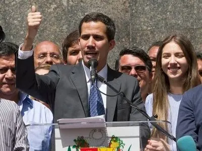 Venezuela's Guaido to risk arrest as he returns home to challenge Maduro