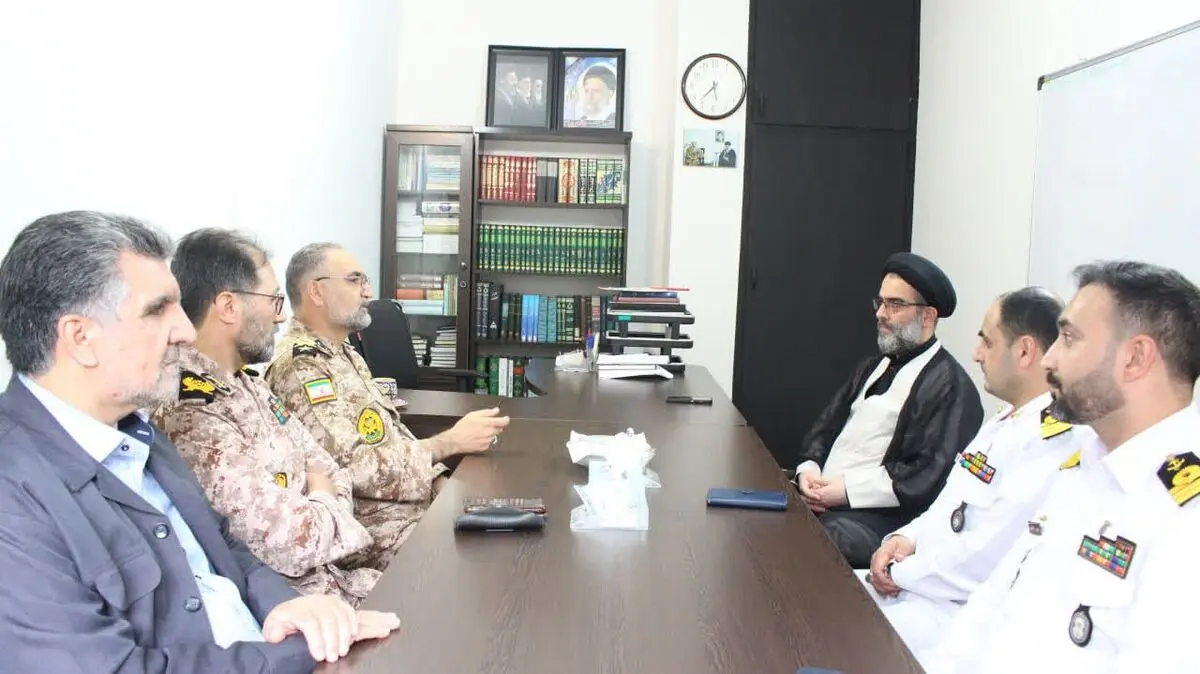 دیدار جانشین نیروی دریایی ارتش با نماینده مجلس خبرگان رهبری در استان گلستان

